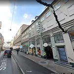 Charming 1-Bedroom Apartment In Historic City Center