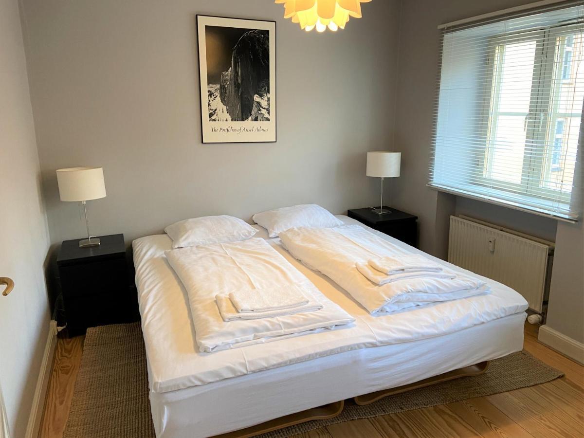 Lejlighed Charming 1-bedroom In Historic City Center København
