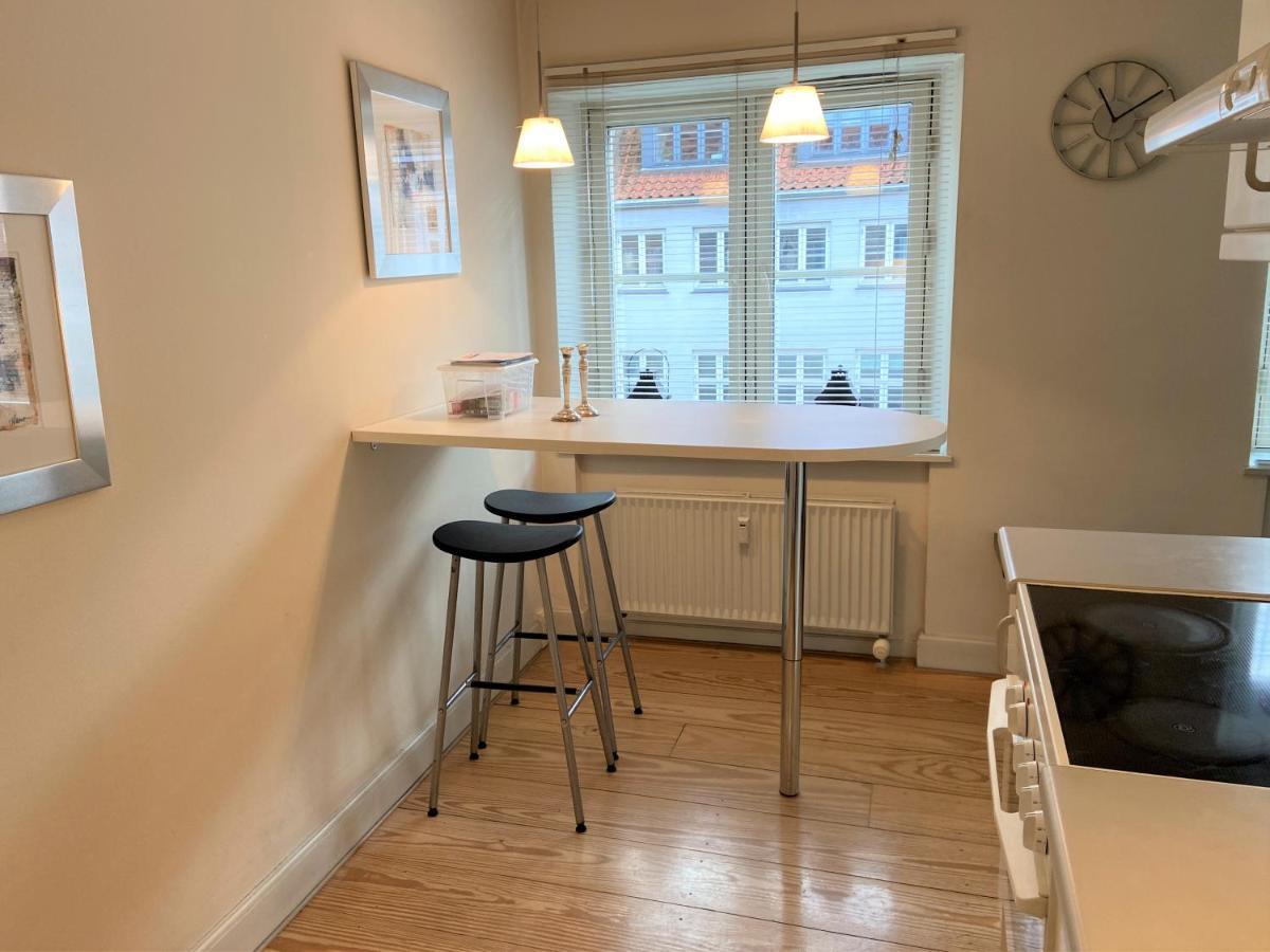 Lejlighed Charming 1-bedroom In Historic City Center København